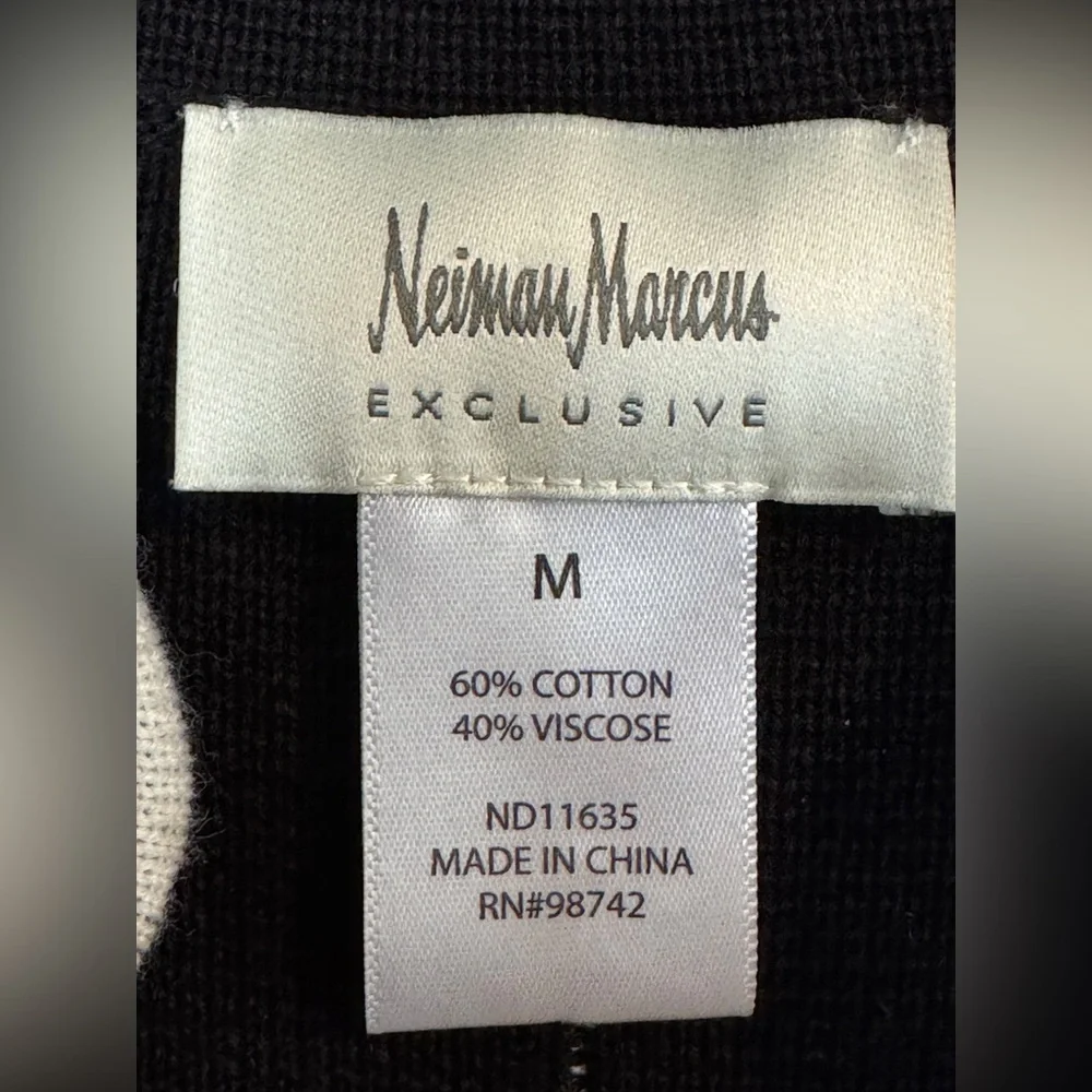 Nieman Marcus Exclusive Cardigan NWOT - Picture 3 of 5